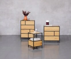 Commode 4 Tiroirs TRAPPEDAL Chêne/noir -Meubles Reduction Magasin 128883